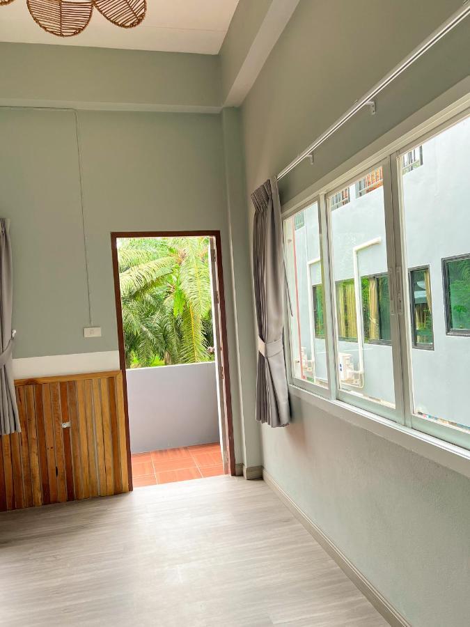 Private Room With Share Bathroom At Little Wild House Khaosok Khao Sok National Park Dış mekan fotoğraf