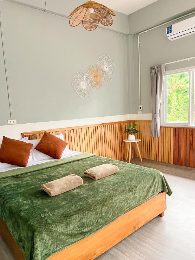 Private Room With Share Bathroom At Little Wild House Khaosok Khao Sok National Park Dış mekan fotoğraf