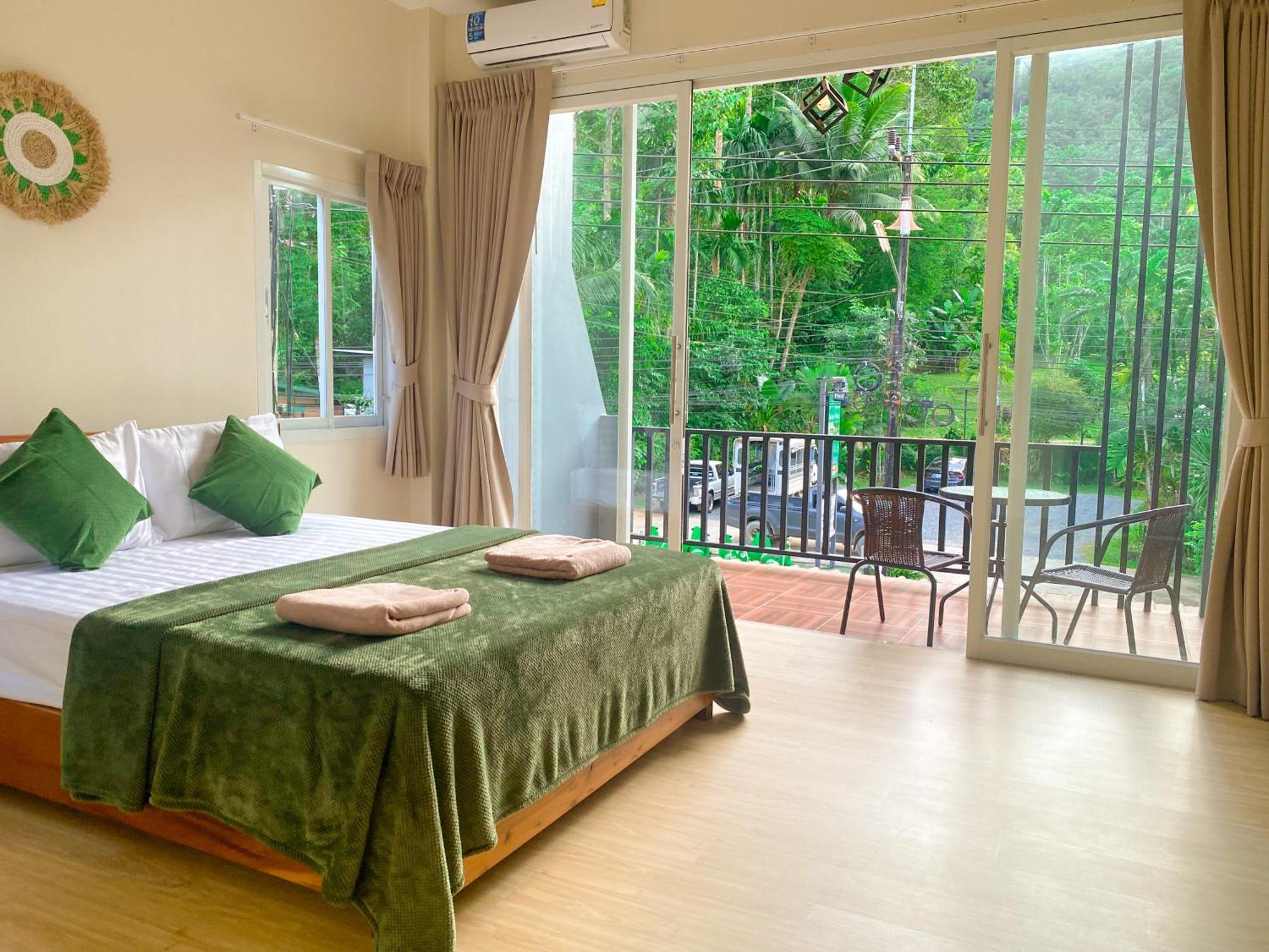 Private Room With Share Bathroom At Little Wild House Khaosok Khao Sok National Park Dış mekan fotoğraf